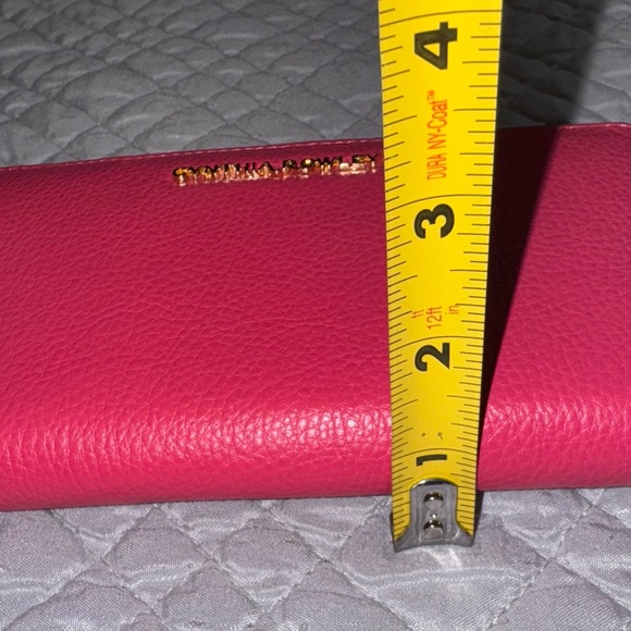 NWOT Cynthia Rowley Zip Around Leather Wallet - Picture 8 of 8